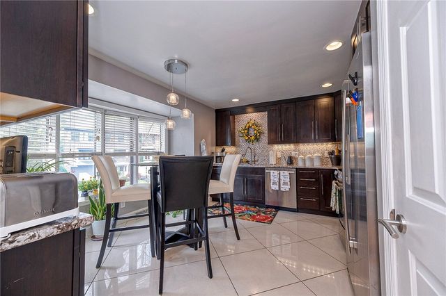 136 Glenwood Dr, Monroeville, PA 15146