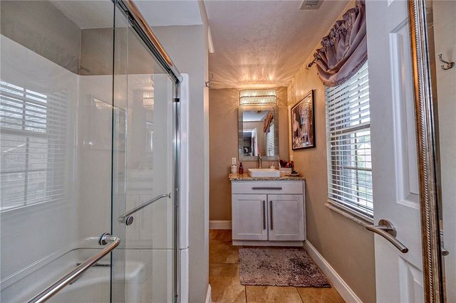 136 Glenwood Dr, Monroeville, PA 15146
