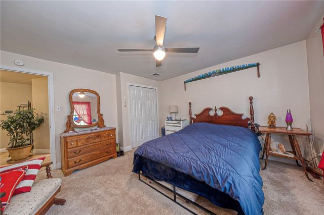 136 Glenwood Dr, Monroeville, PA 15146