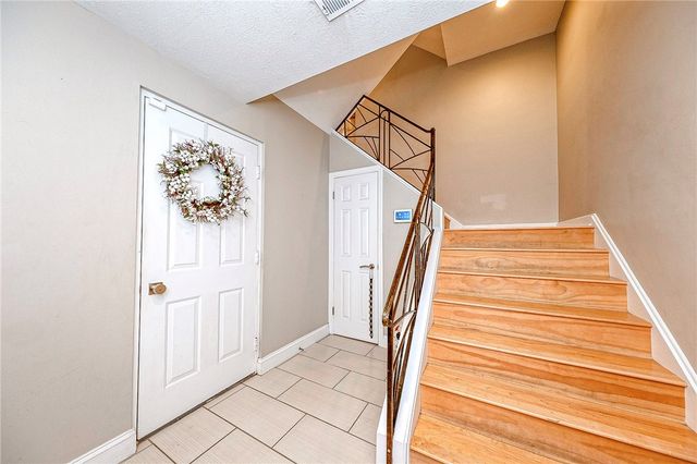 136 Glenwood Dr, Monroeville, PA 15146