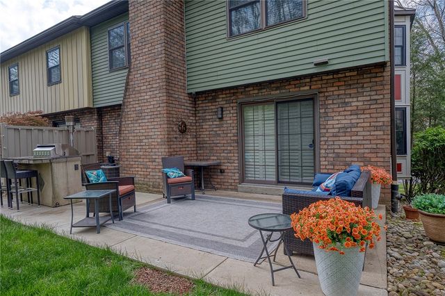 136 Glenwood Dr, Monroeville, PA 15146
