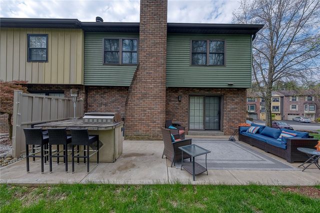 136 Glenwood Dr, Monroeville, PA 15146