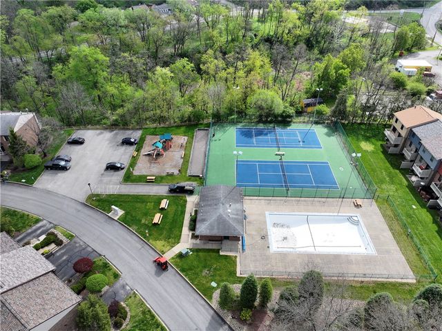 136 Glenwood Dr, Monroeville, PA 15146