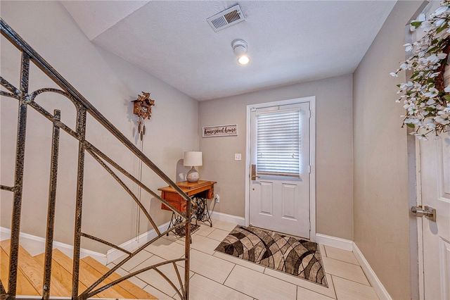 136 Glenwood Dr, Monroeville, PA 15146