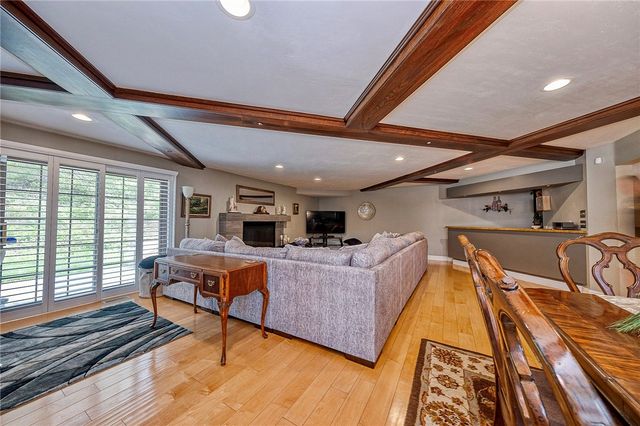 136 Glenwood Dr, Monroeville, PA 15146