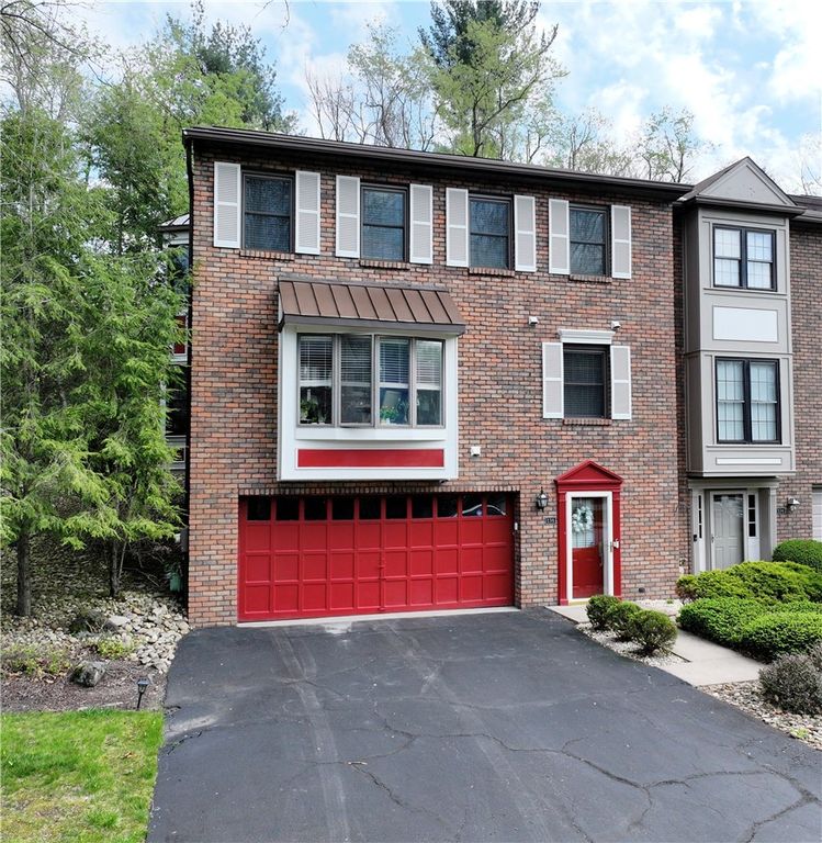 136 Glenwood Dr, Monroeville, PA 15146