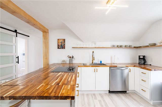 49 Wealth Avenue, Providence, RI 02908