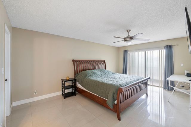 4154 NW 90th Ave 201, Coral Springs, FL 33065