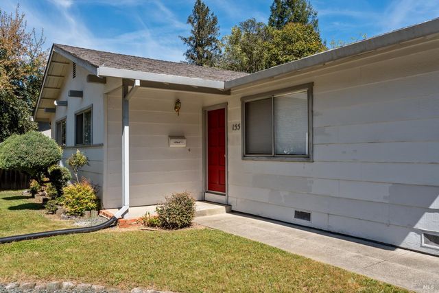 155 Foothill Ct, Ukiah, CA 95482