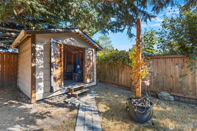 100 S 28th Street, Mount Vernon, WA 98274