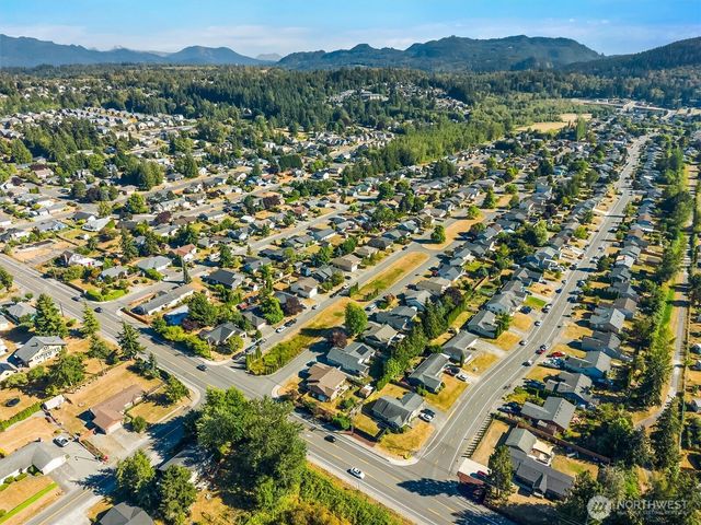 100 S 28th Street, Mount Vernon, WA 98274