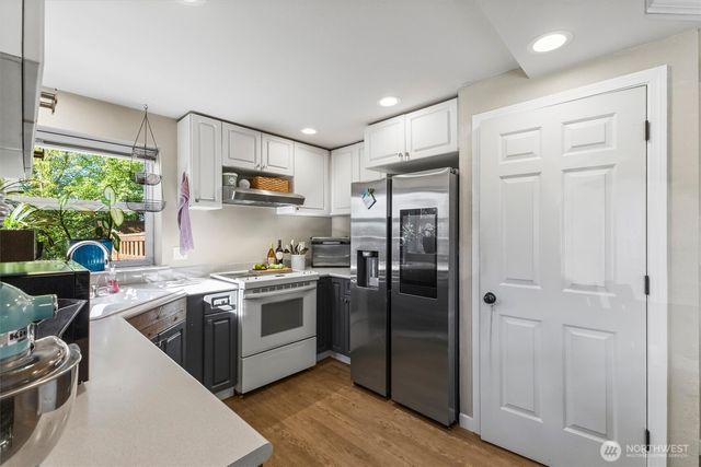 100 S 28th Street, Mount Vernon, WA 98274