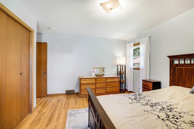3609 Violet Avenue N, Brooklyn Center, MN 55429