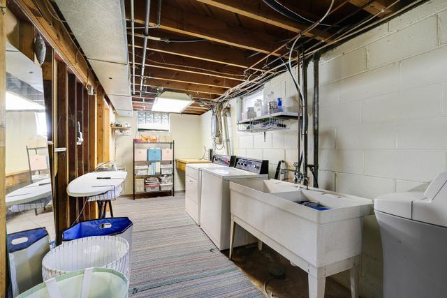 3609 Violet Avenue N, Brooklyn Center, MN 55429