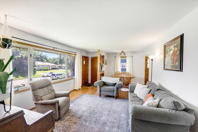 3609 Violet Avenue N, Brooklyn Center, MN 55429