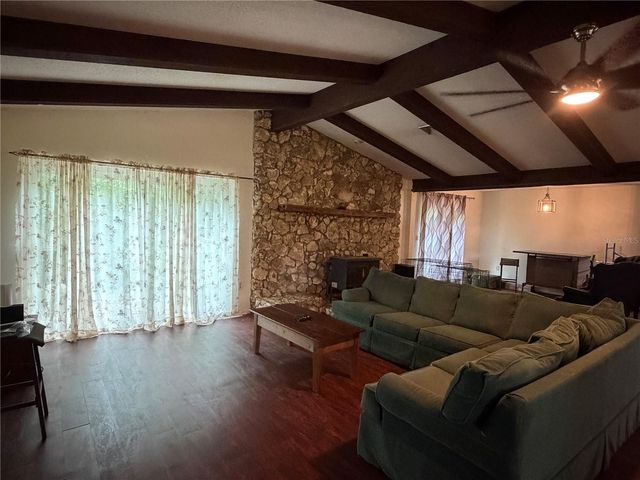 1988 SE 161ST AVENUE, Ocklawaha, FL 32179