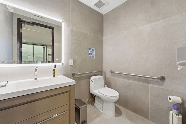 45 Valencia Ave, Coral Gables, FL 33134