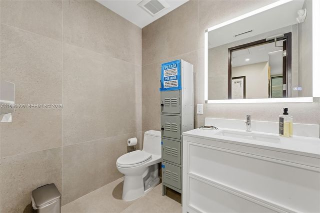 45 Valencia Ave, Coral Gables, FL 33134