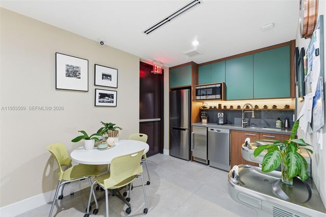 45 Valencia Ave, Coral Gables, FL 33134