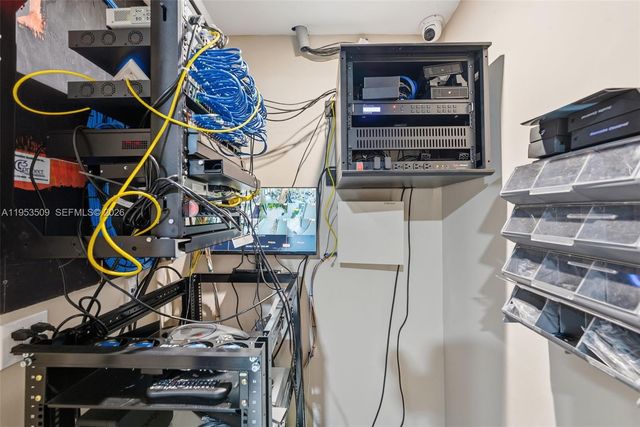 45 Valencia Ave, Coral Gables, FL 33134