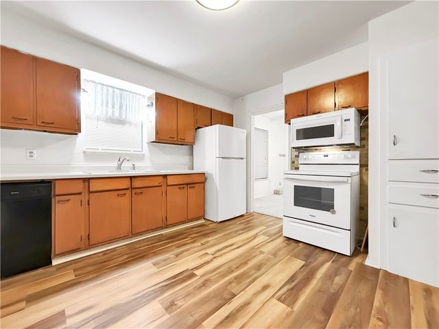 1142 Clare Dr, Corpus Christi, TX 78412