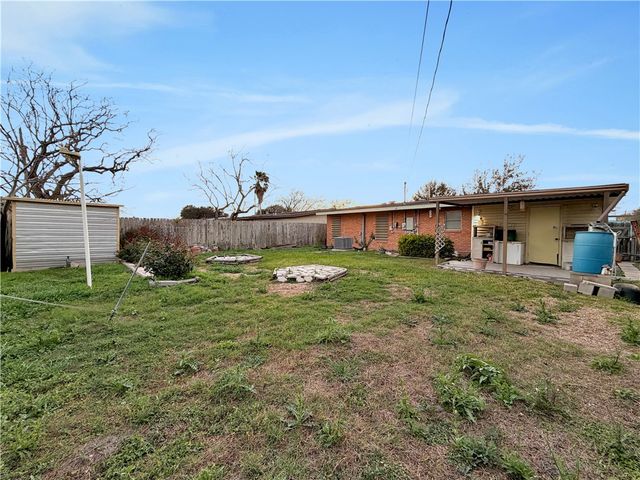 1142 Clare Dr, Corpus Christi, TX 78412