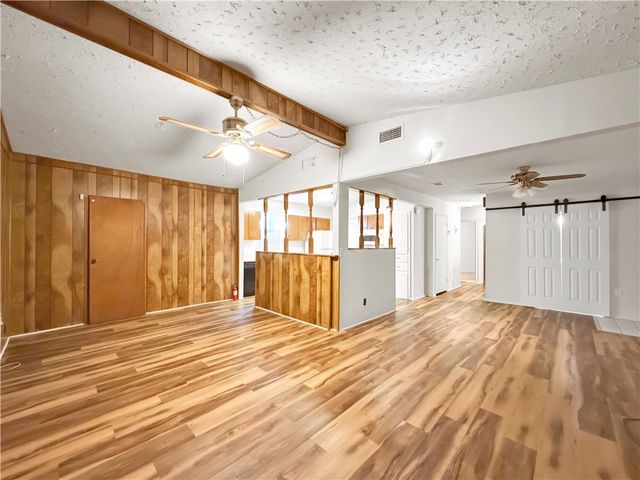 1142 Clare Dr, Corpus Christi, TX 78412