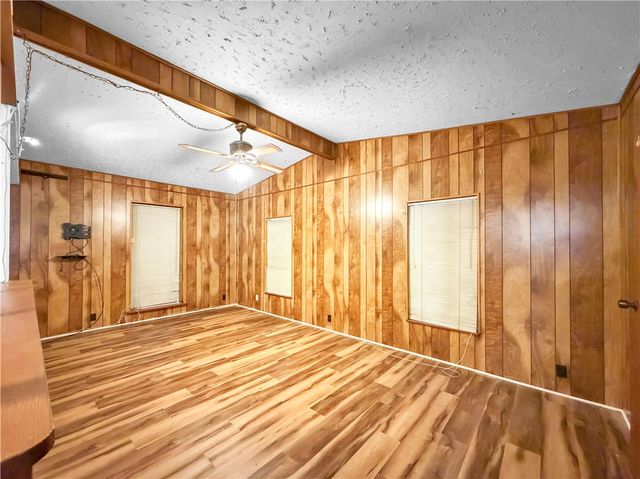 1142 Clare Dr, Corpus Christi, TX 78412