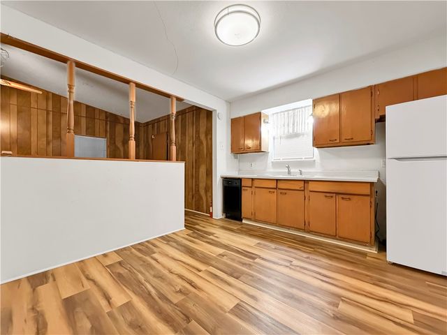 1142 Clare Dr, Corpus Christi, TX 78412