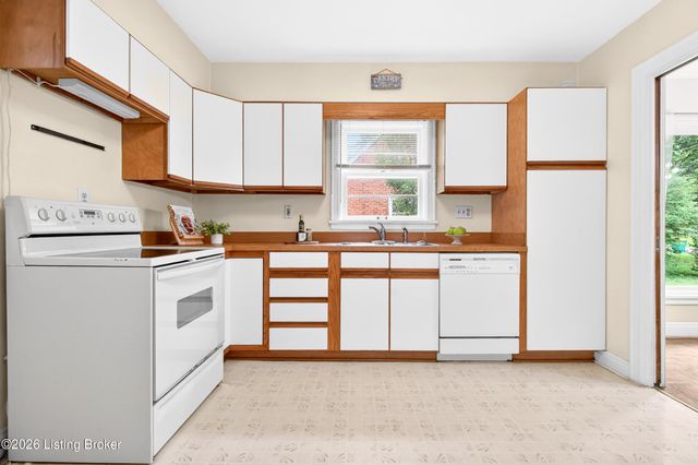 3312 Wellingmoor Ave, Louisville, KY 40218