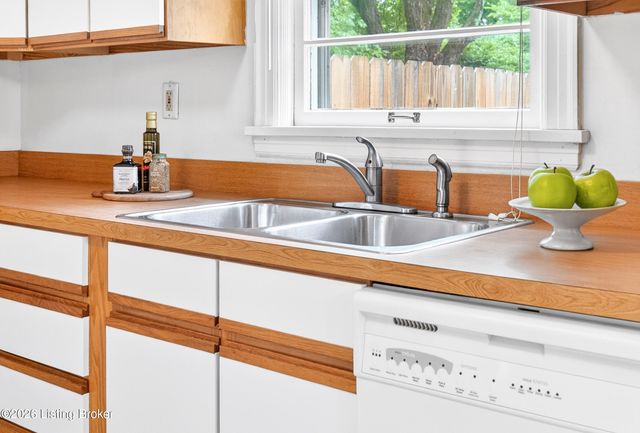 3312 Wellingmoor Ave, Louisville, KY 40218