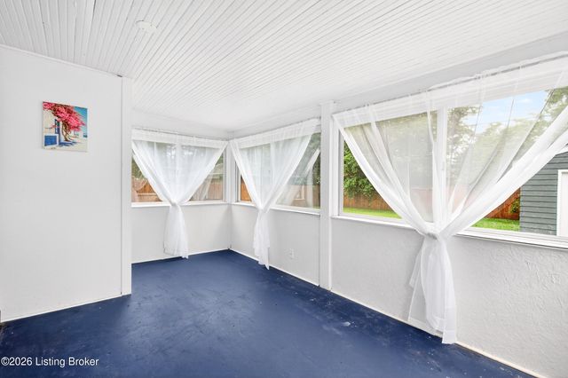 3312 Wellingmoor Ave, Louisville, KY 40218