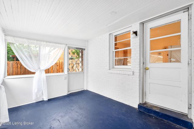 3312 Wellingmoor Ave, Louisville, KY 40218