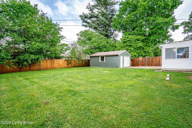 3312 Wellingmoor Ave, Louisville, KY 40218