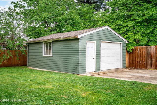 3312 Wellingmoor Ave, Louisville, KY 40218