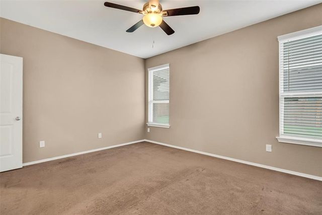1021 Waverly Drive, Van Alstyne, TX 75495