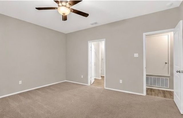 1021 Waverly Drive, Van Alstyne, TX 75495