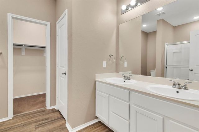 1021 Waverly Drive, Van Alstyne, TX 75495