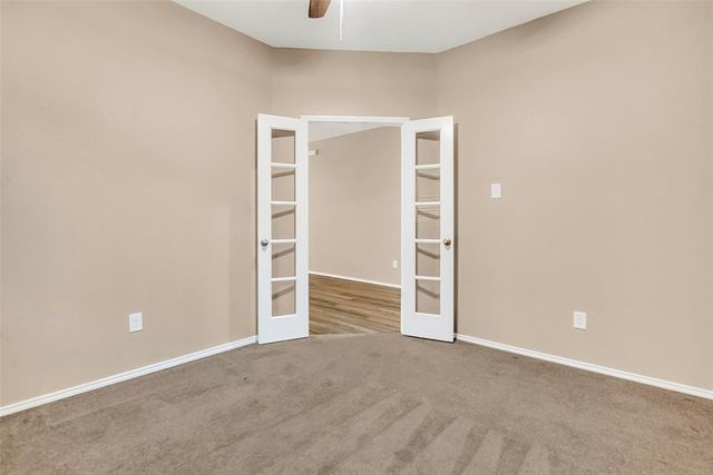 1021 Waverly Drive, Van Alstyne, TX 75495