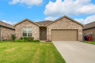 1021 Waverly Drive, Van Alstyne, TX 75495