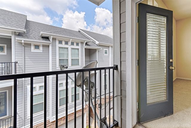 2326 Stutz Drive 117, Dallas, TX 75235