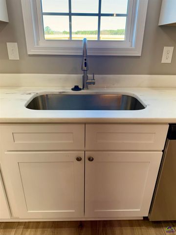 204 Sutton Dr., Perry, GA 31069