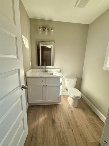 204 Sutton Dr., Perry, GA 31069