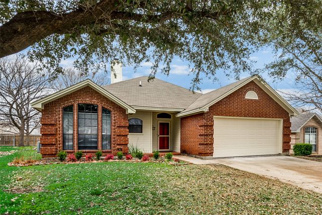 728 Nicole Drive, Burleson, TX 76028