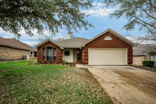 728 Nicole Drive, Burleson, TX 76028