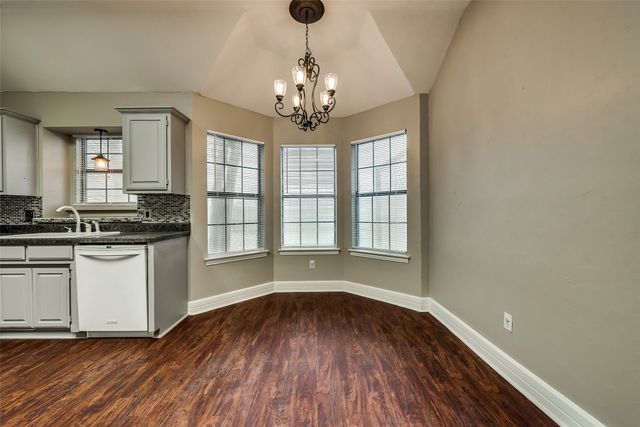 728 Nicole Drive, Burleson, TX 76028