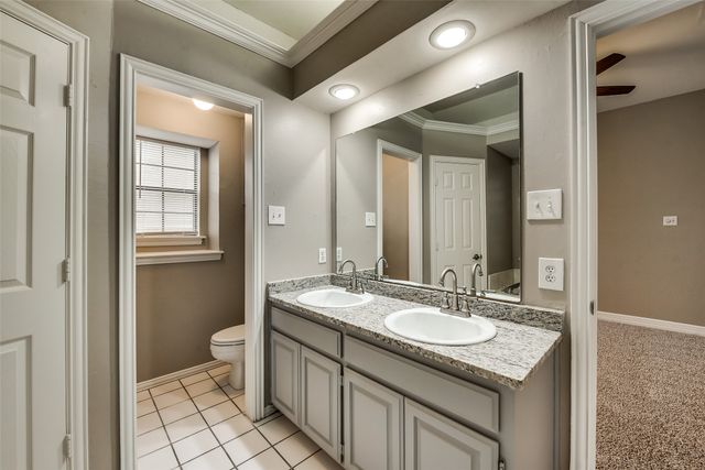 728 Nicole Drive, Burleson, TX 76028