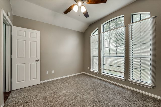 728 Nicole Drive, Burleson, TX 76028