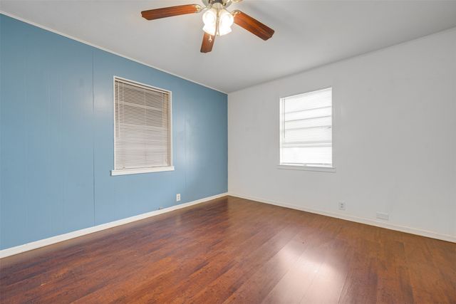 3165 E Houston Street, Paris, TX 75460