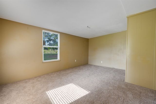 3165 E Houston Street, Paris, TX 75460